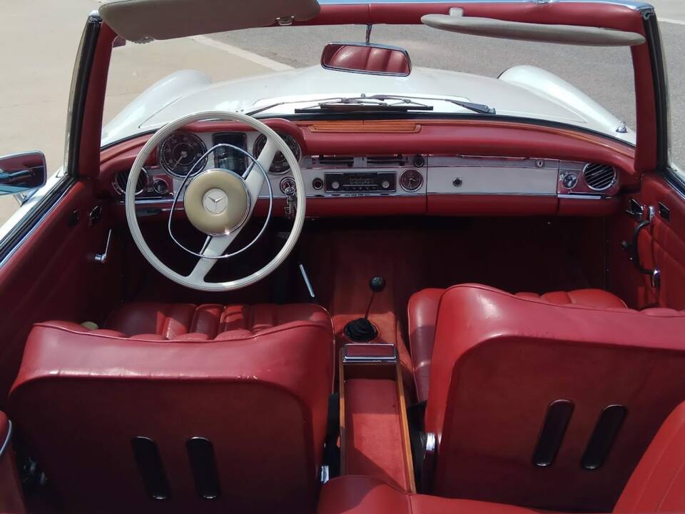 Image 10/14 of Mercedes-Benz 280 SL (1969)