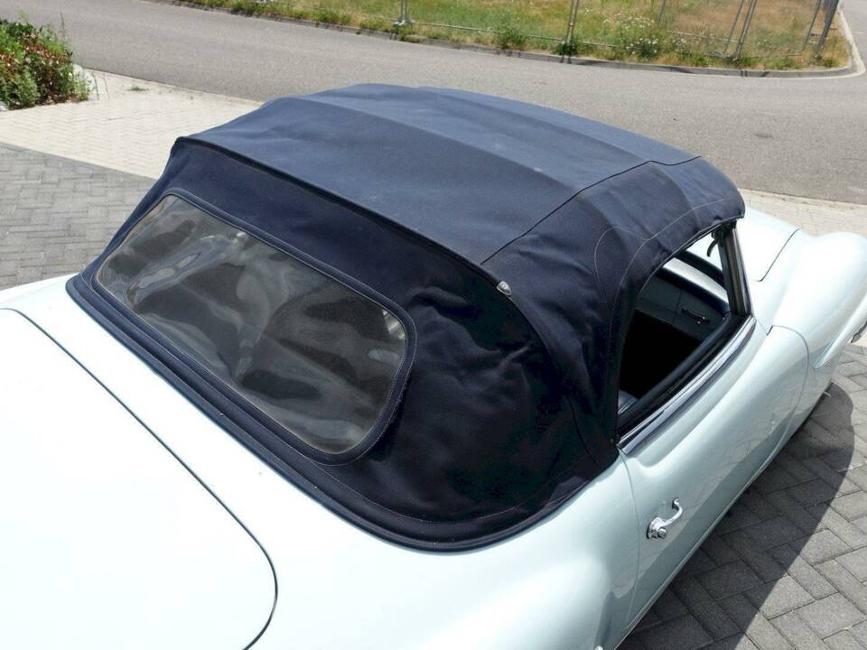 Image 22/43 of Mercedes-Benz 190 SL (1957)