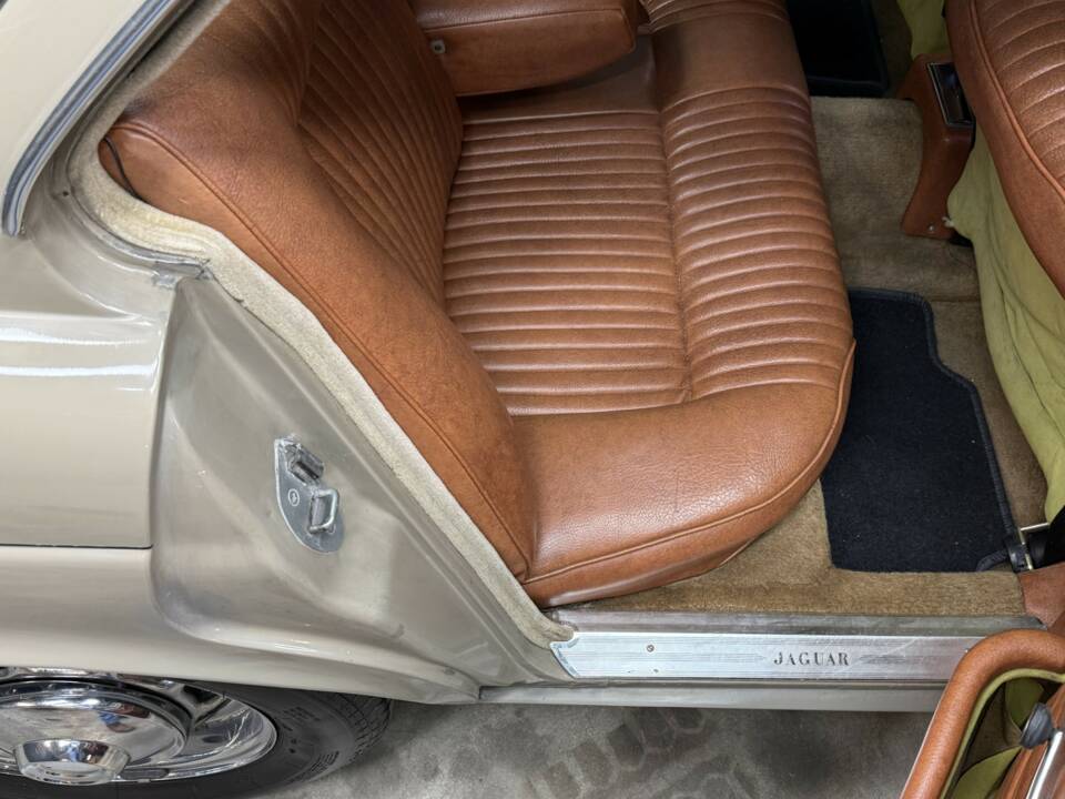 Bild 47/50 von Jaguar XJ 6 4.2 (1972)
