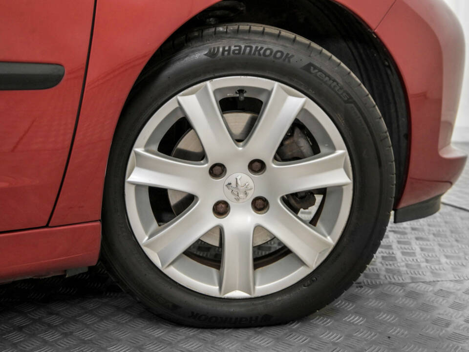 Imagen 46/50 de Peugeot 207 CC 1.6 VTi (2008)