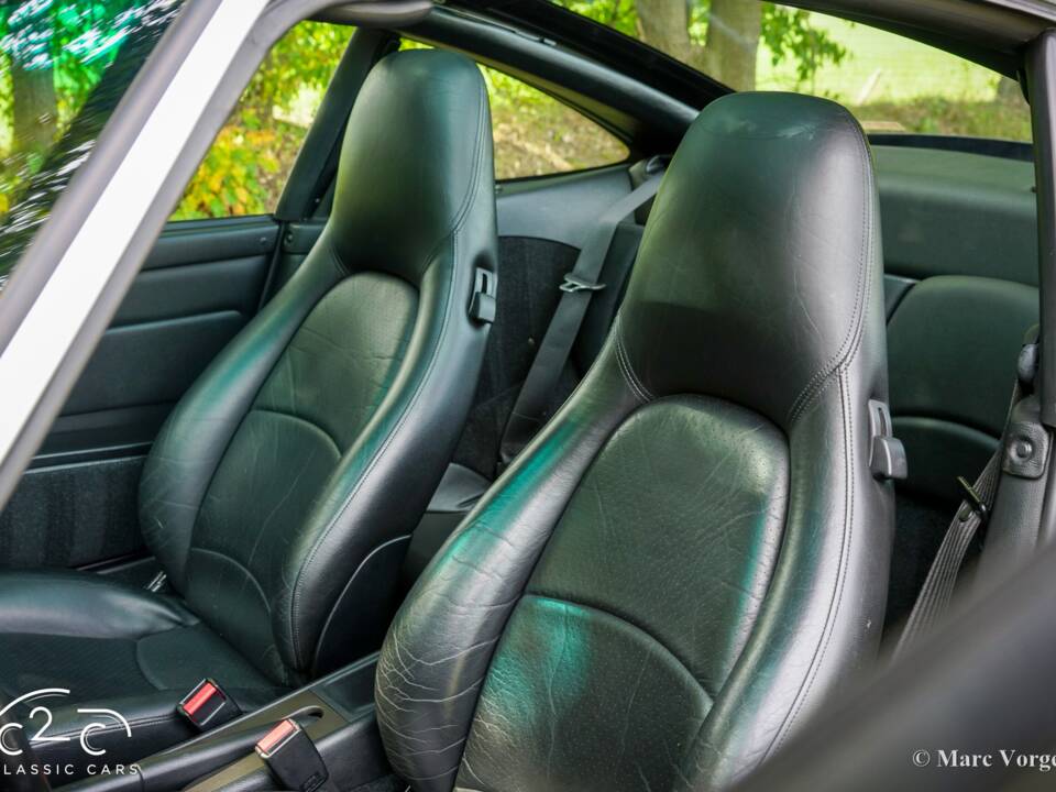 Image 18/63 of Porsche 911 Carrera (1996)