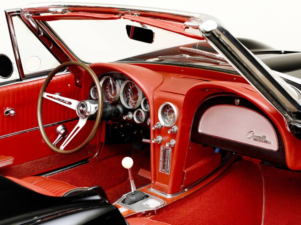 Image 13/25 of Chevrolet Corvette Sting Ray Convertible (1964)