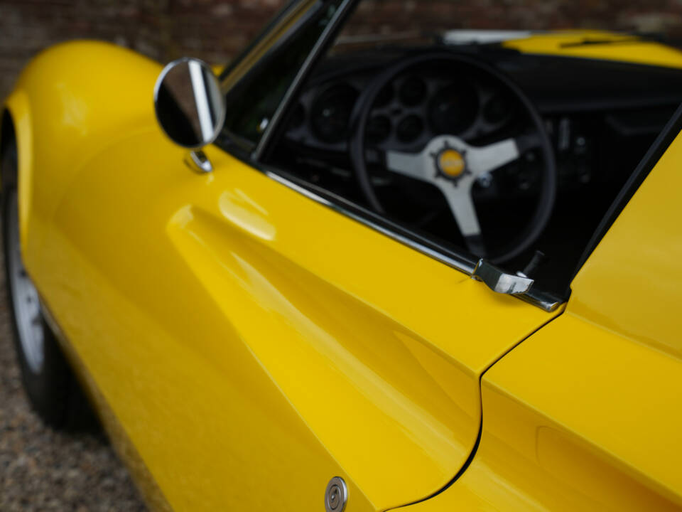 Bild 45/50 von Ferrari Dino 246 GTS (1973)