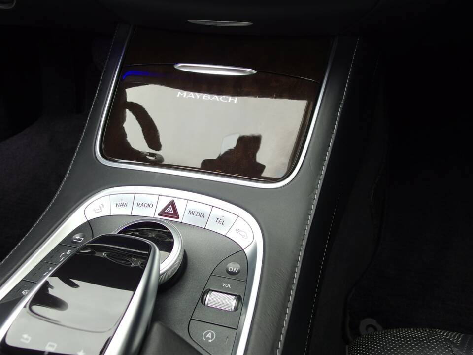 Bild 22/99 von Mercedes-Benz Maybach S 500 (2015)