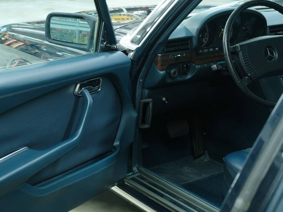 Image 22/50 de Mercedes-Benz 450 SE (1973)