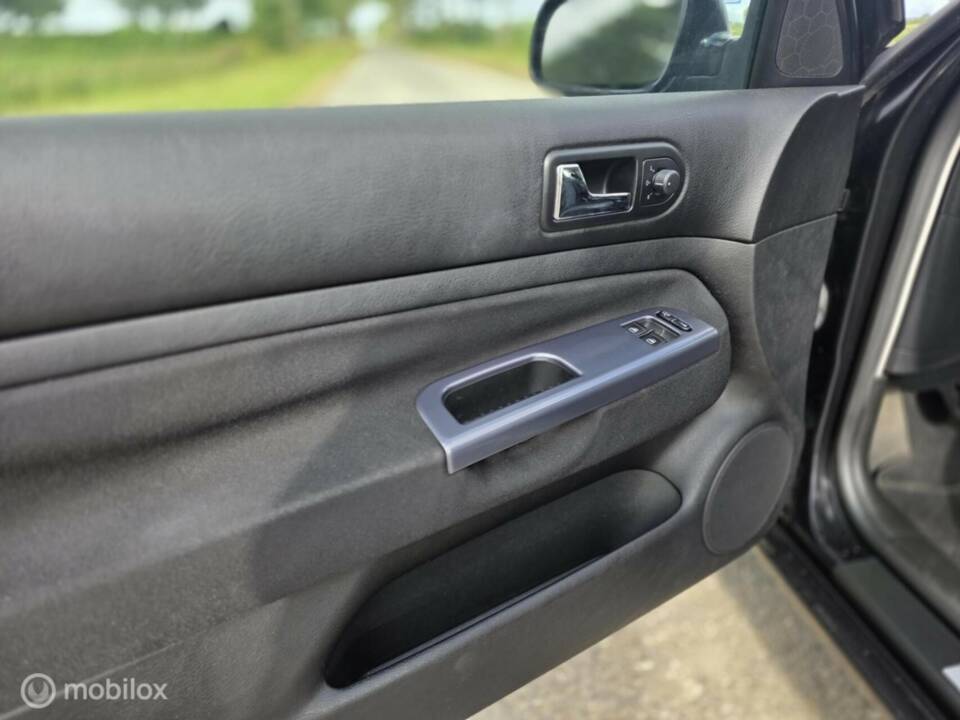 Image 22/42 of Volkswagen Golf IV 1.6 (2003)