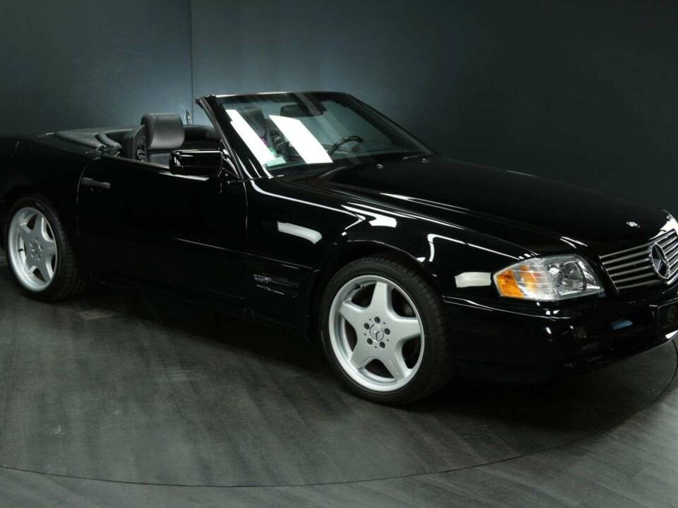 Imagen 7/30 de Mercedes-Benz SL 500 (1998)