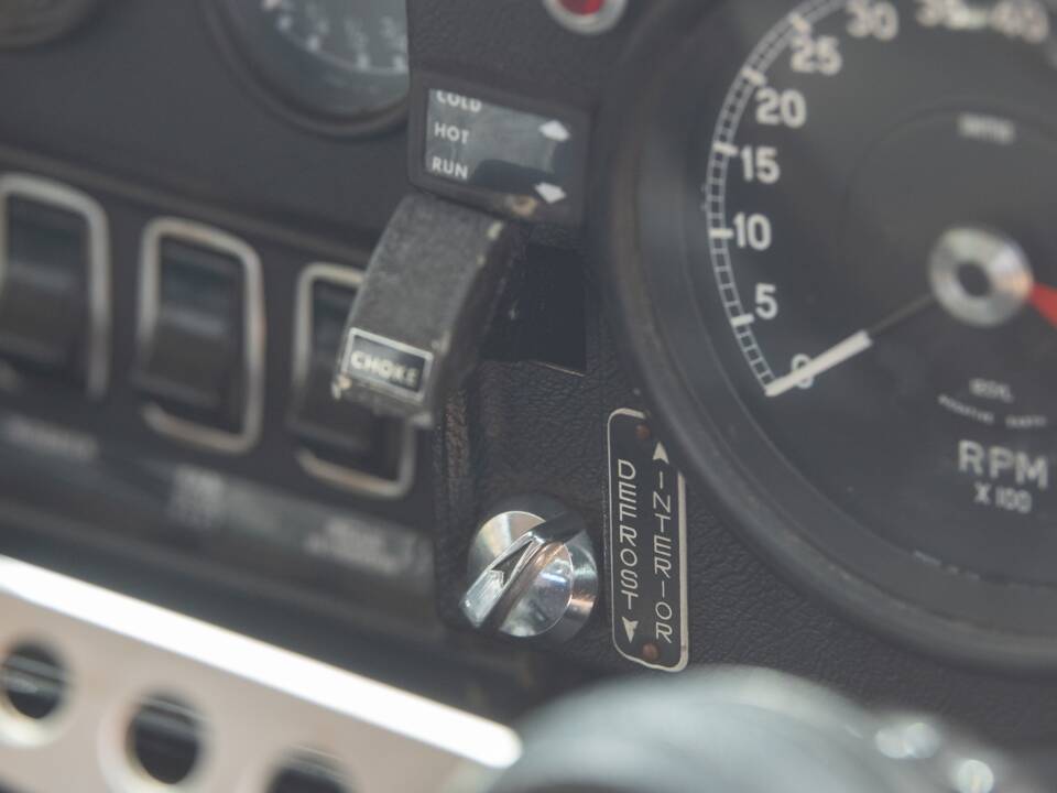 Image 50/50 de Jaguar Type E V12 (2+2) (1973)