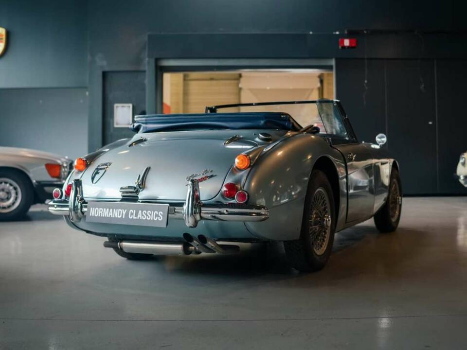 Image 11/27 de Austin-Healey 3000 Mk III (BJ8) (1967)