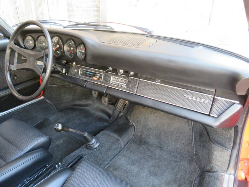 Image 13/19 of Porsche 911 2.0 E (1969)