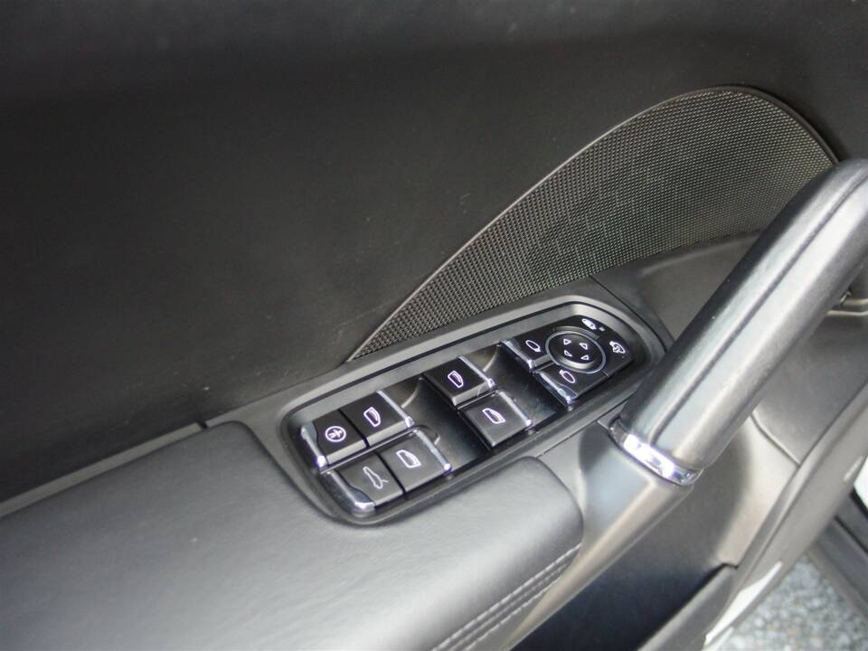 Imagen 49/97 de Porsche Cayenne Turbo (2011)