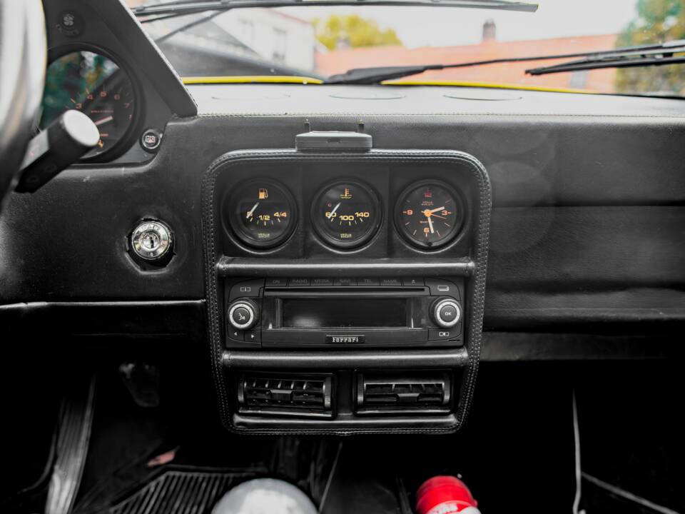 Bild 40/55 von Ferrari 328 GTS (1986)