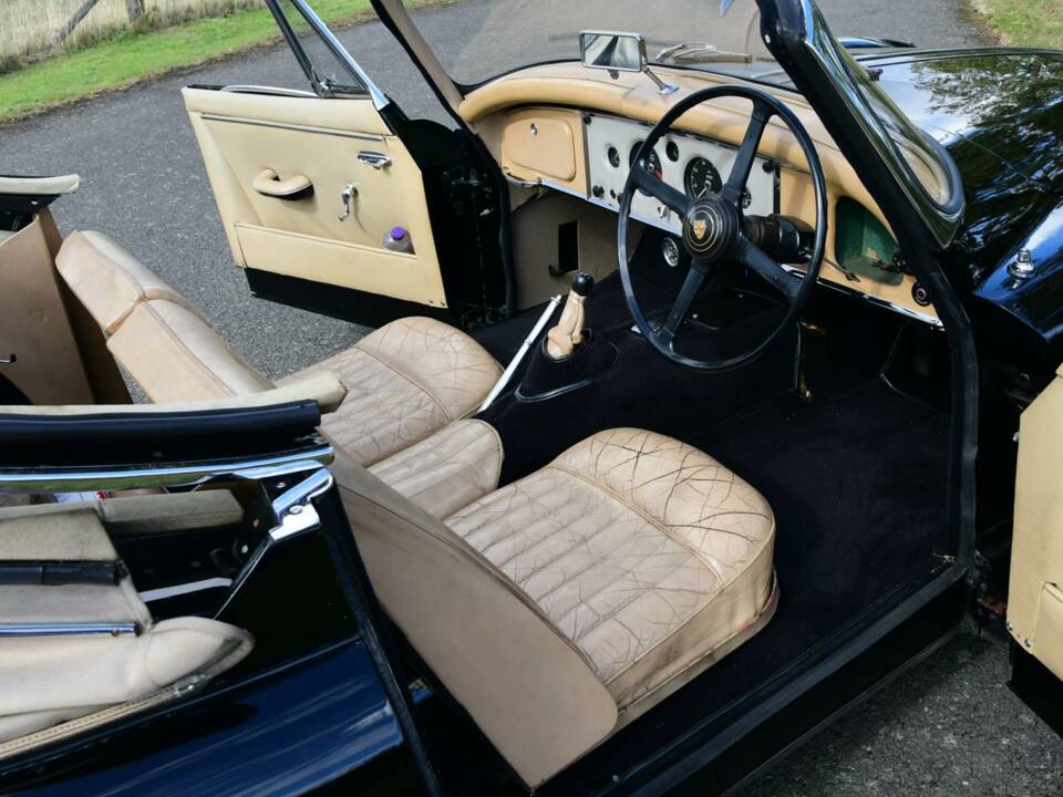 Imagen 42/50 de Jaguar XK 150 3.8 S DHC (1959)