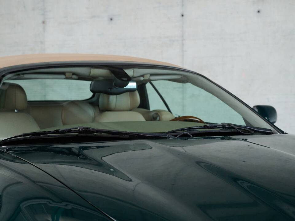 Bild 21/50 von Jaguar XK8 4.0 (2002)
