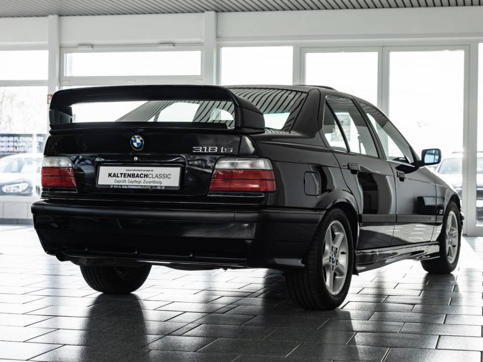 Immagine 2/36 di BMW 318is &quot;Class II&quot; (1994)