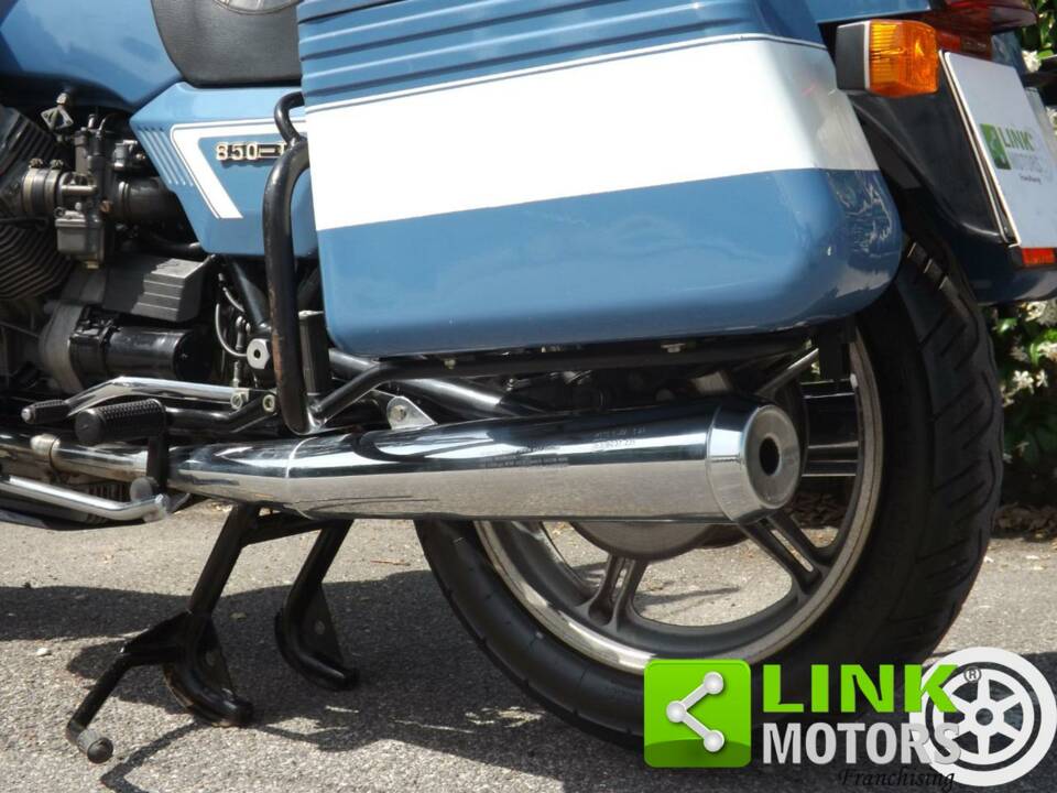 Image 7/10 de Moto Guzzi DUMMY (1994)