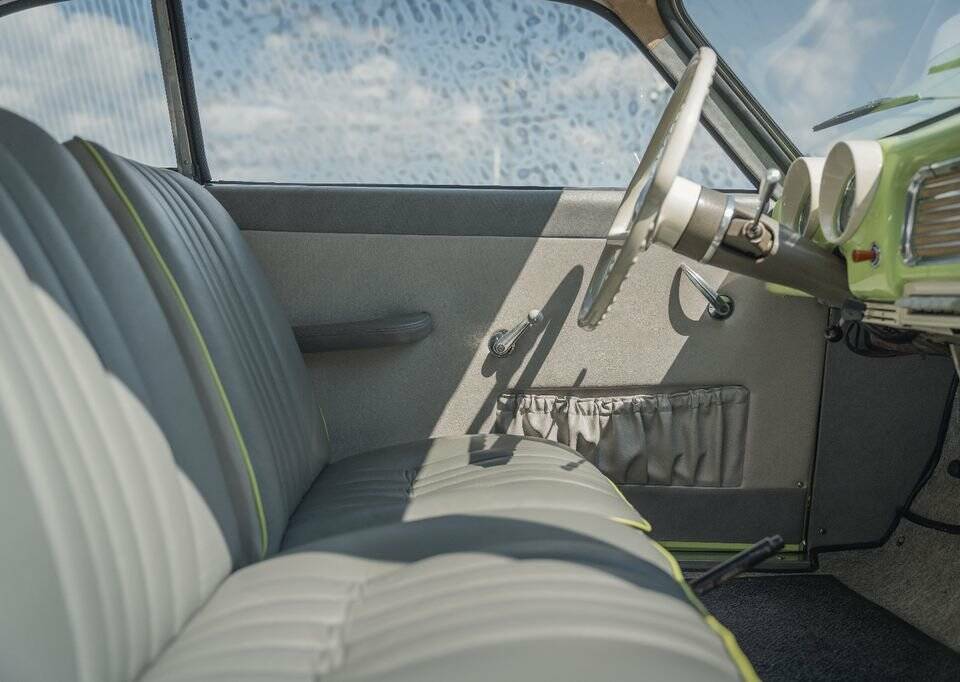 Image 13/15 of Wartburg (311/3) 1000 Coupé (1964)