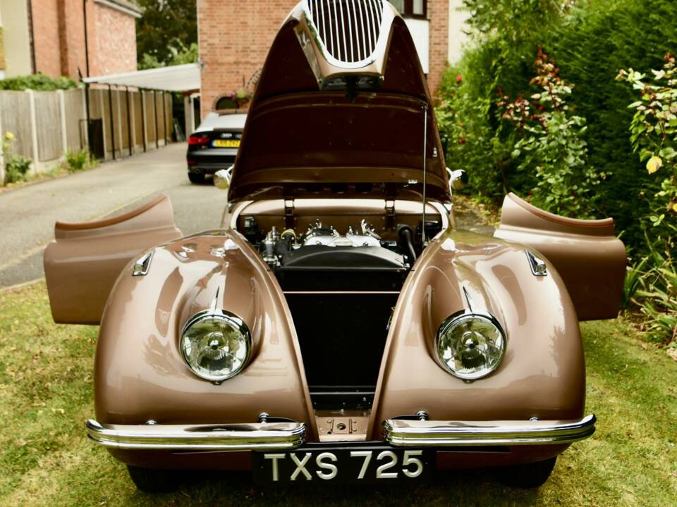 Immagine 17/50 di Jaguar XK 120 OTS (1950)