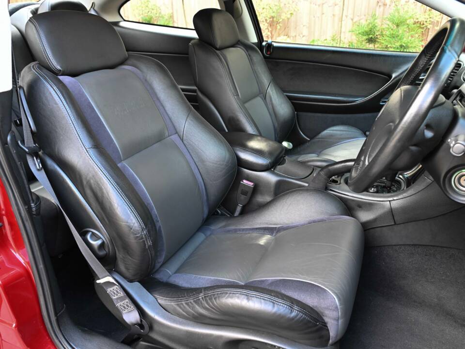 Image 11/35 of Holden Monaro CAPA F 320 C (2003)