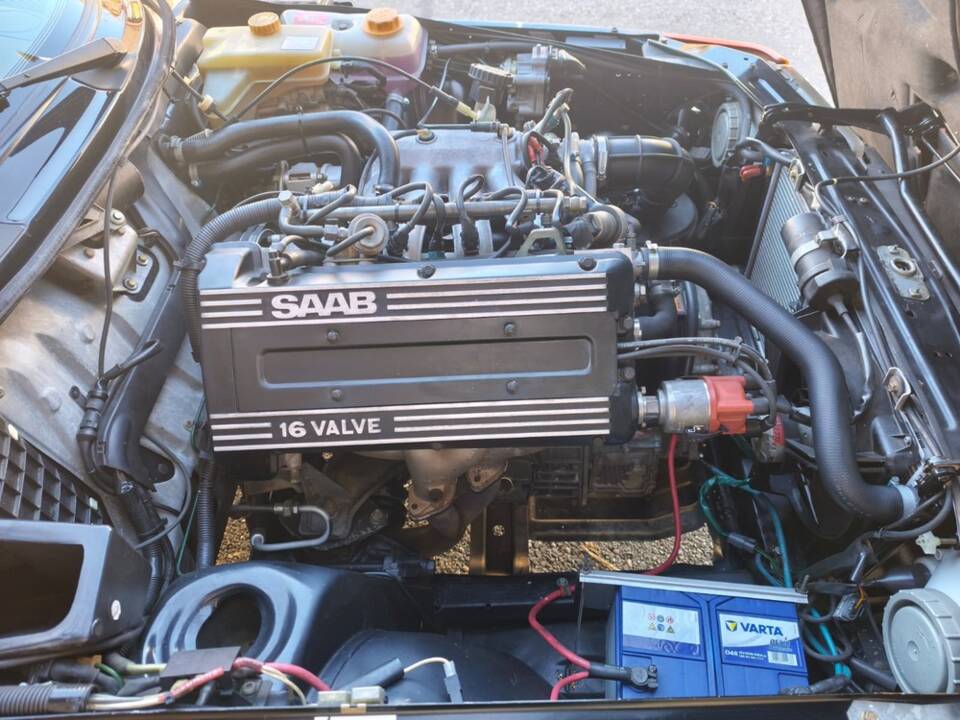 Image 19/24 of Saab 900 2.1 i 16V (1991)