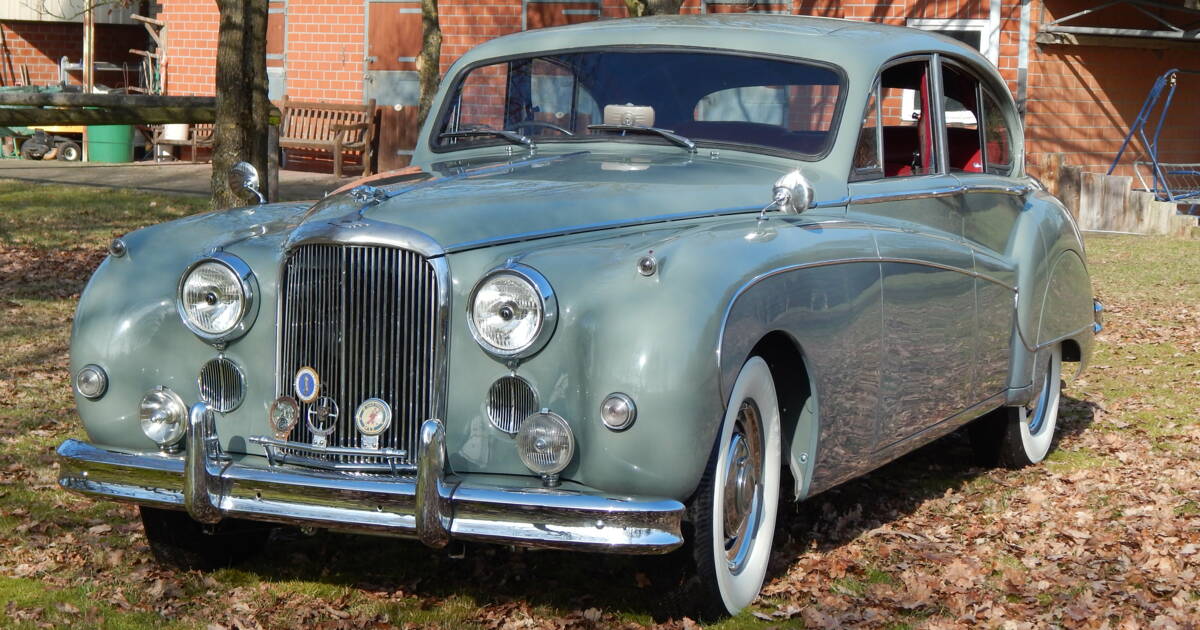 For Sale: Jaguar Mk VIII (1958) offered for £44,973