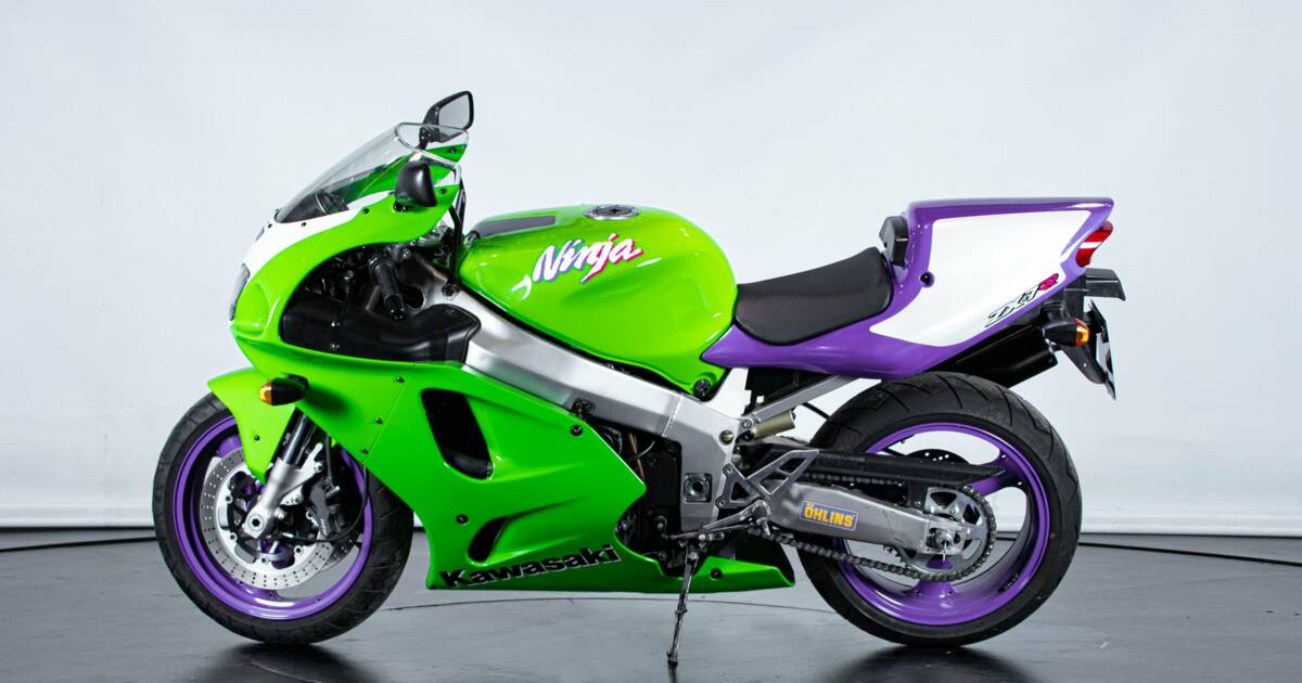 For Sale: Kawasaki Ninja 750 ZX-7R (1996) offered for $133,313