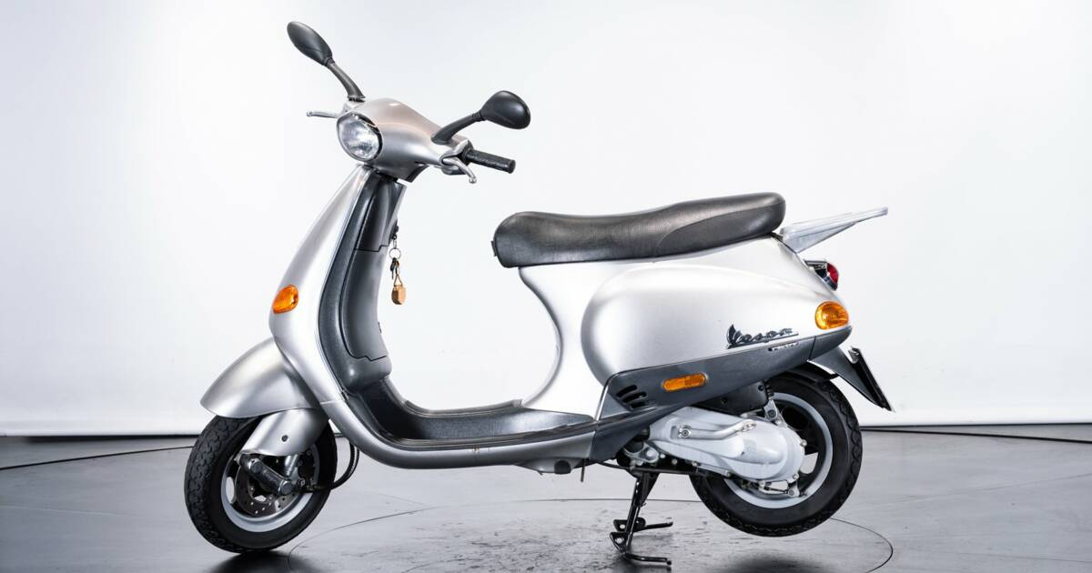 Vespa Et2 Piaggio Vespa Lx 50cc Skuter Vespa 50 1999 Vespa Piaggio