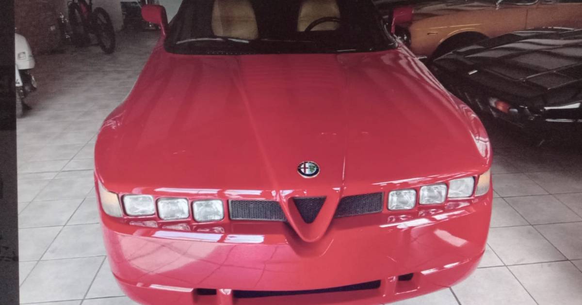 For Sale: Alfa Romeo SZ (1991) offered for GBP 76,023