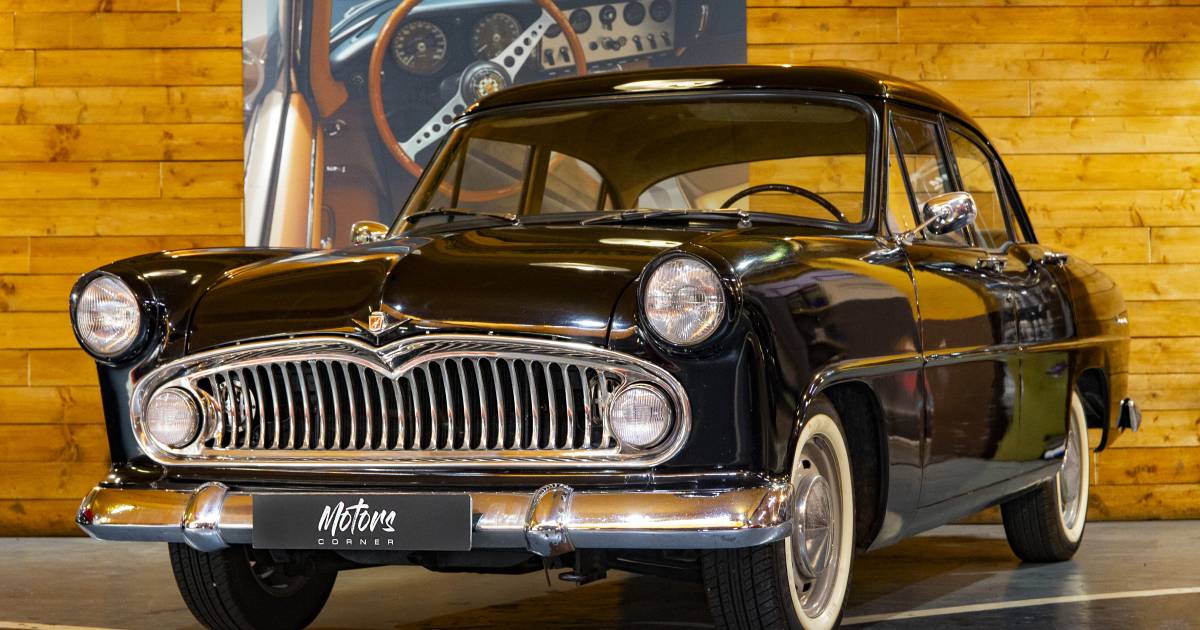 CUBAN CLASSICS: 1954-1957 Simca Vedette Régence