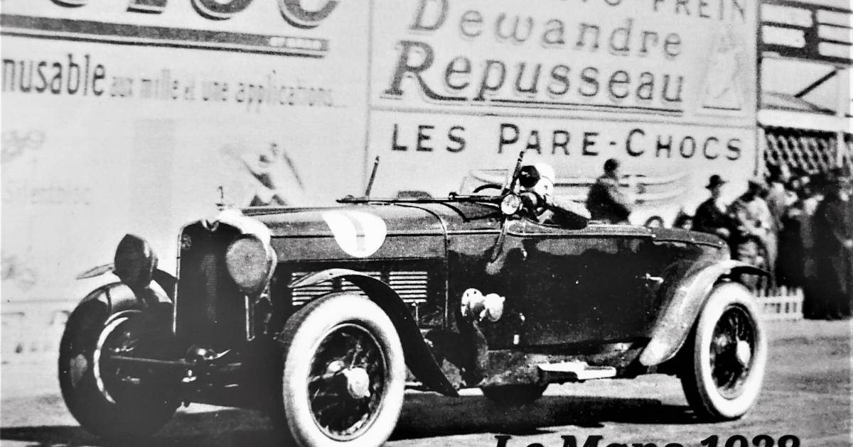 Esval EMUS43005B - Speedster Stutz Black Hawk de 1928 rouge noir 1/43