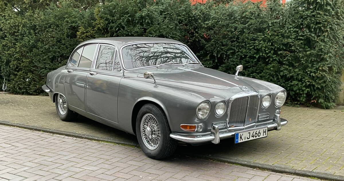 For Sale: Jaguar 420 (1968) offered for £23,565