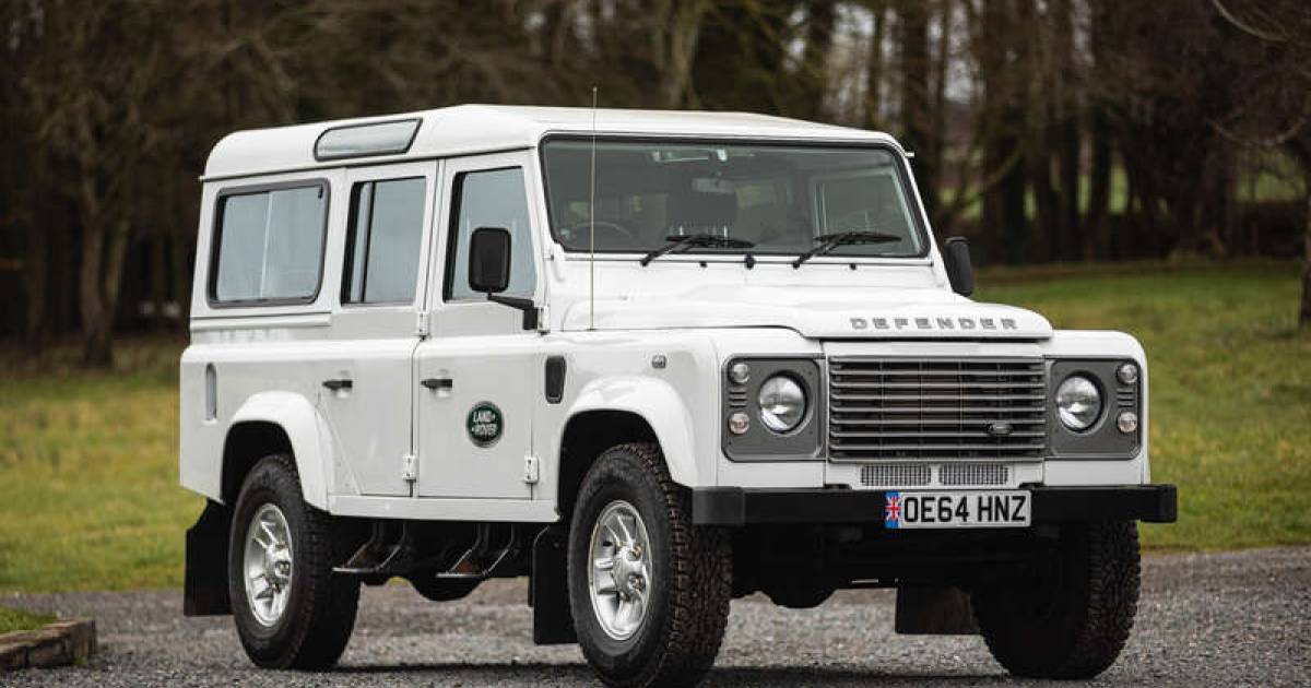 Land Rover Defender 90 – Classic Cars Company