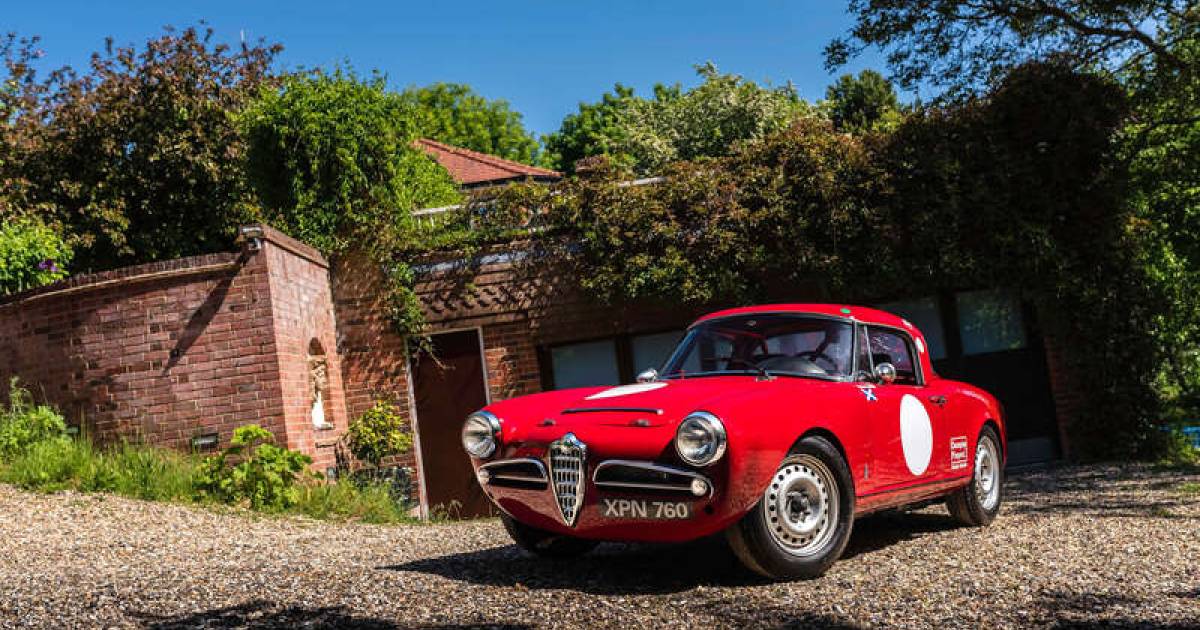 Te Koop Alfa Romeo Giulia Spider Veloce Aangeboden Voor Prijs Op Aanvraag