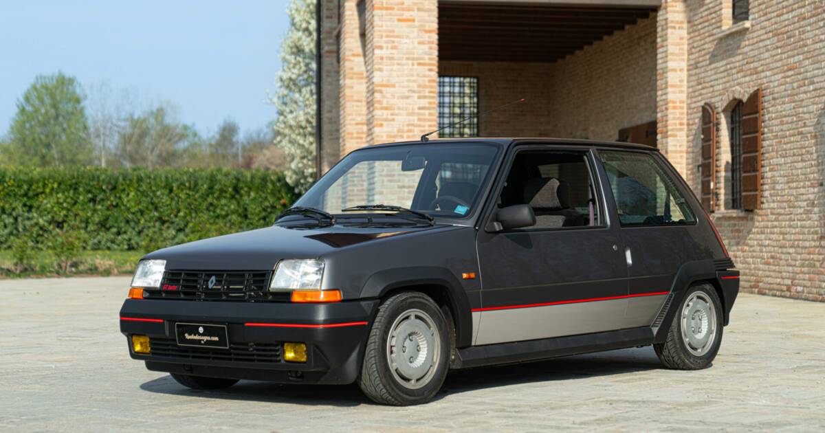 Livre : Renault 5 Sportives - 72 Pages - 21,5 X 30,5 Cm - Bon état