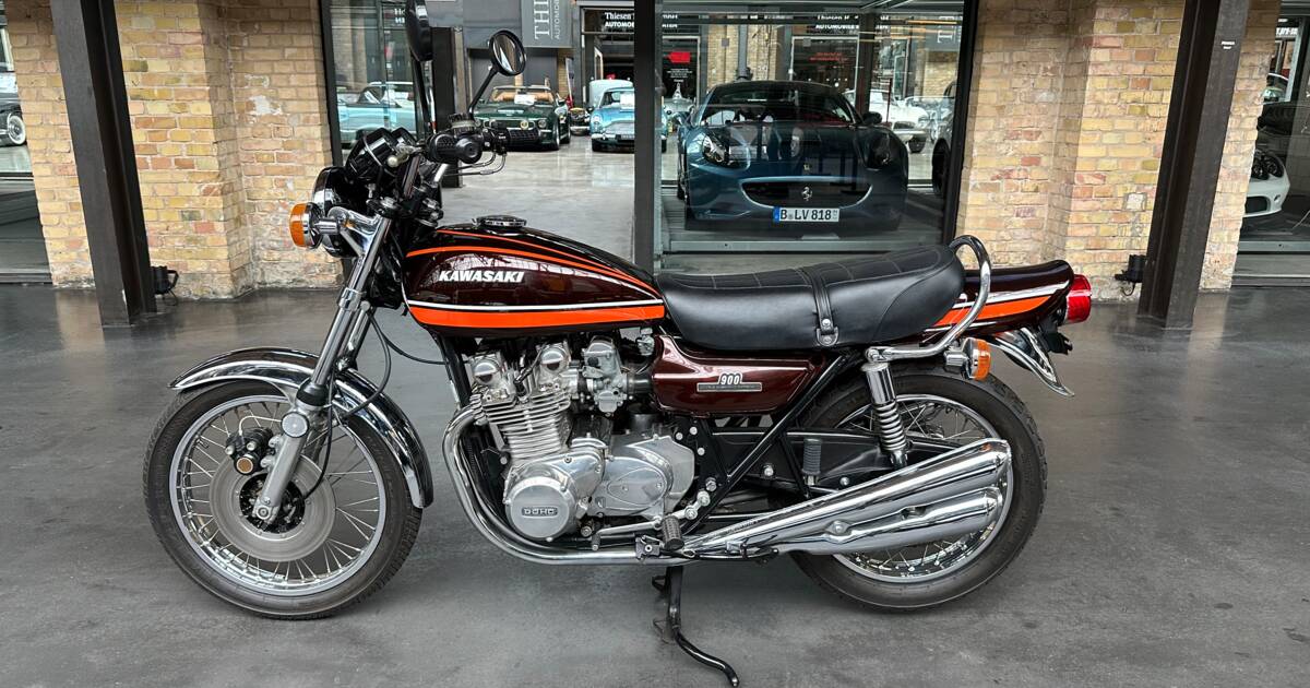 カックン 1975 Kawasaki KZ900 Z1 - Dennis Kirk - Garage Build